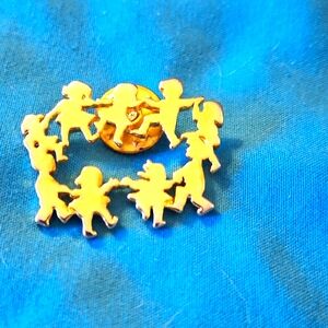 Vtg …Children Pin